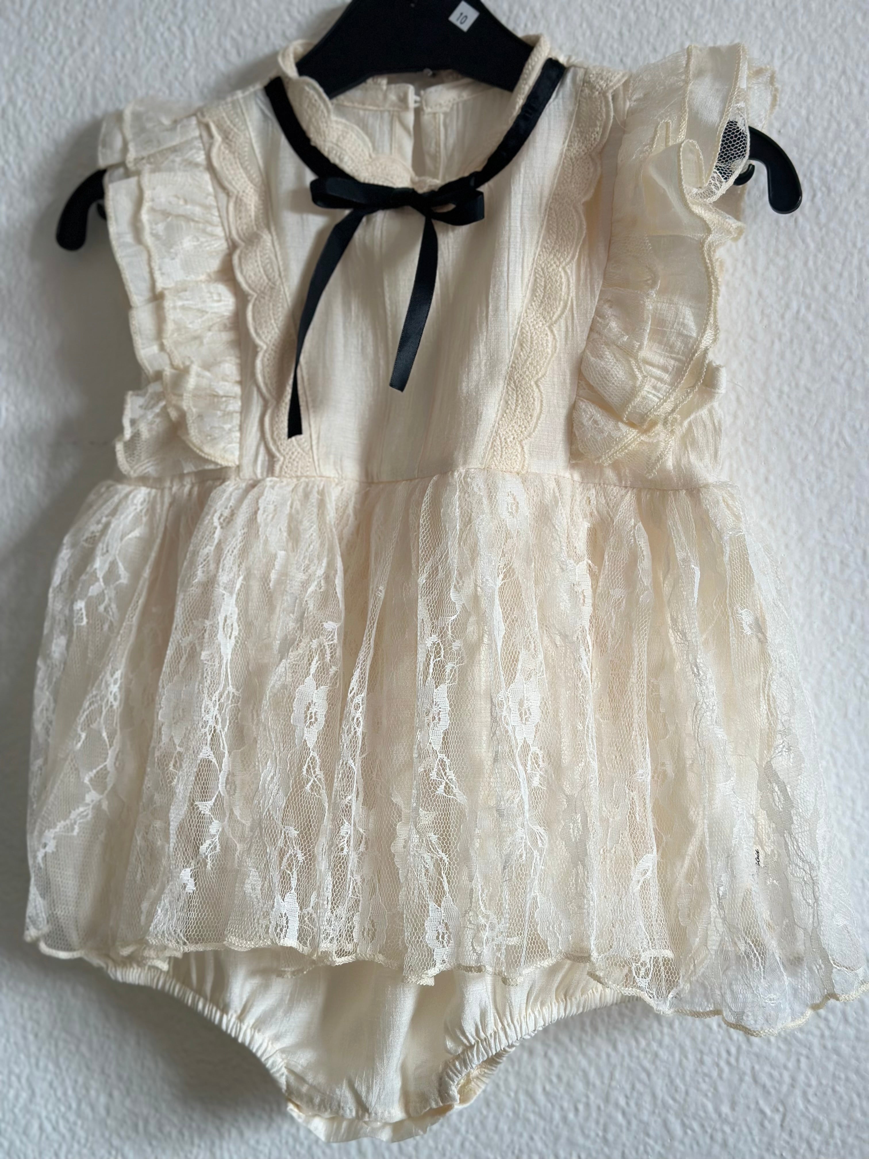 Tutina "Paris"